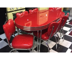 Bars and Booths.com, Inc offers Diner tables and chair sets in real metal banding